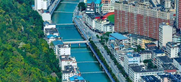 雲山酒店(镇安县金台山文化旅游区店)图片