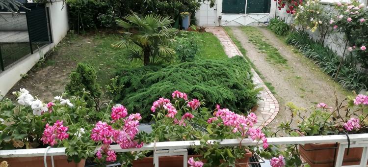 别墅里一套3居室合租房 厨房浴室公用 有花园露台车位(Shared appartement with 3 private rooms terrace garden parking 600m RER B)图片