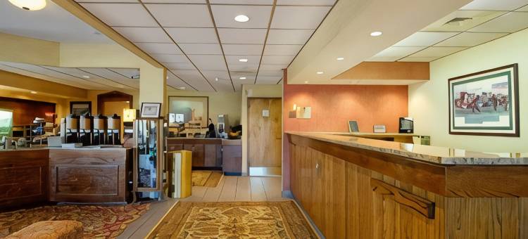 南派恩斯和派恩赫斯特贝斯特韦斯特SureStay Plus酒店(SureStay Plus Hotel by Best Western Southern Pines Pinehurst)图片