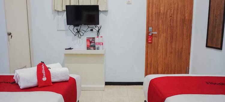 红多兹酒店-近玛琅维罗德罗梅2号(RedDoorz Near Velodrome Malang 2)图片