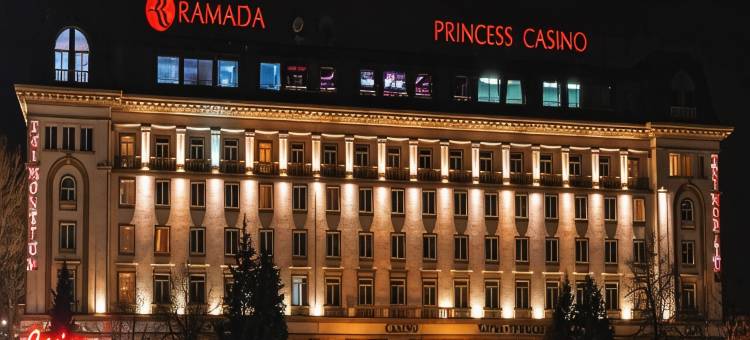 普罗夫迪夫特里蒙蒂厄姆温德姆华美达酒店(Ramada by Wyndham Plovdiv Trimontium)图片