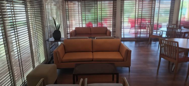 宜必思塞图巴尔酒店(Ibis Setubal)图片