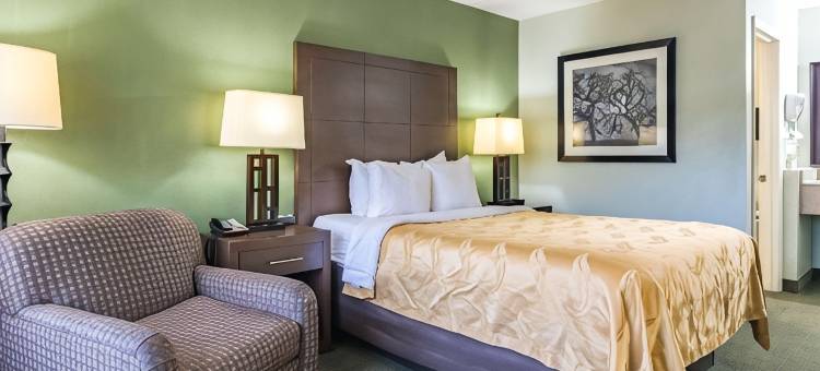 哥伦布品质酒店靠近摩尔堡(Quality Inn Columbus Near Fort Benning)图片