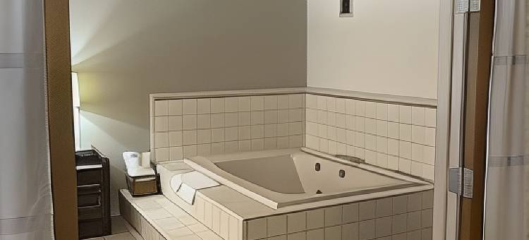 马凯特华美达酒店(Ramada by Wyndham Marquette)图片