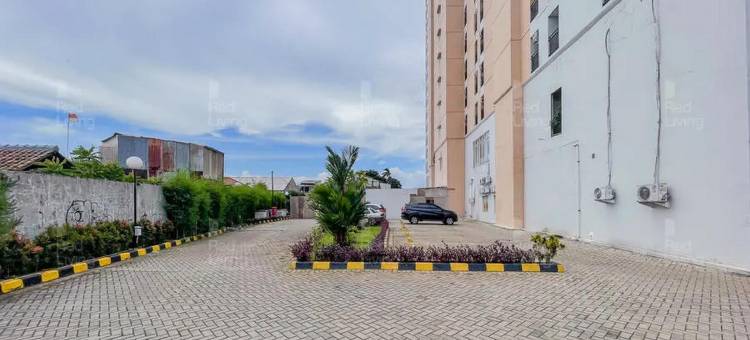 RedLiving Apartemen Green Lake View Cimanggis - Win Property图片