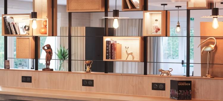 韦尔圣但尼默伦瑟纳尔康铂酒店(Campanile Melun SÉNART - Vert Saint Denis)图片