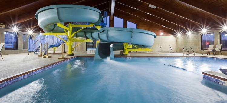 沙科皮美吟温德姆酒店-近坎特伯雷公园(AmericInn by Wyndham Shakopee Near Canterbury Park)图片