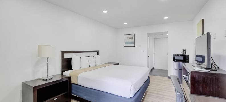 圣迭戈-市中心-会议中心戴斯酒店(Days Inn by Wyndham San Diego/Downtown/Convention Center)图片