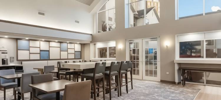 芝加哥霍夫曼庄园希尔顿欢朋旅馆&套房酒店(Hampton Inn & Suites Chicago/Hoffman Estates)图片