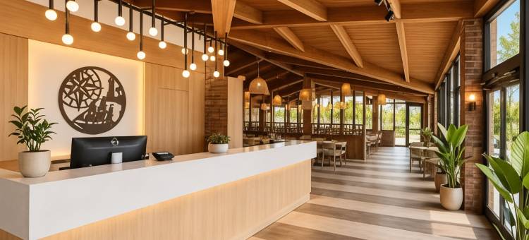 加纳诺克省旅馆华美达酒店(Ramada Provincial Inn 1000 Islands/Gananoque)图片