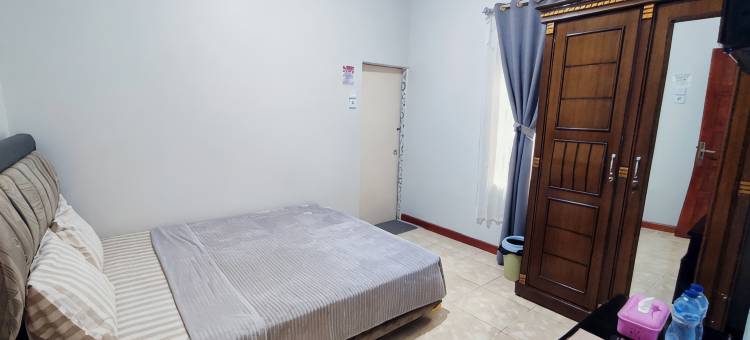 位于巴东西的3卧室公寓-360平方米|带3个独立浴室(Guesthouse Pondok Amak)图片