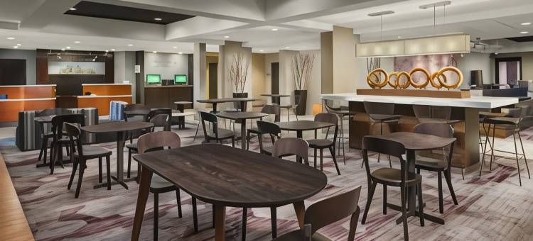 芝加哥布鲁明戴尔万怡酒店(Courtyard Chicago Bloomingdale)图片