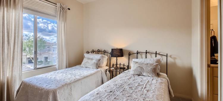 格雷霍克山景热门特索罗单元可携带狗民宿(Grayhawk Mountain Views! Highly desirable Tesoro unit! Dog Friendly)图片