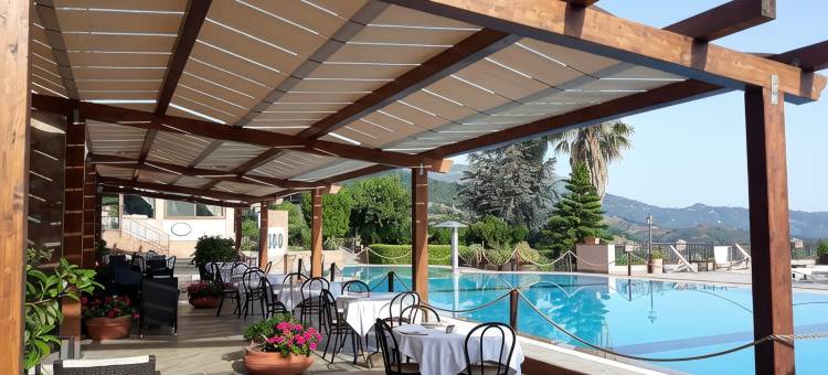 黎莱斯圣塔阿纳斯塔西娅酒店(Relais Abbazia Santa Anastasia Resort & Winery)图片