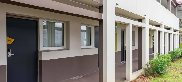 布雷斯特克加赫德克机场 B&B 酒店(B&B Hotel Brest Kergaradec Aéroport Gouesnou)图片