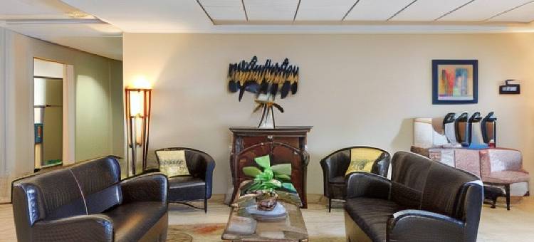 郊区开间特里亚德尔菲亚 - 惠灵在高地(Suburban Studios Triadelphia - Wheeling at the Highlands)图片