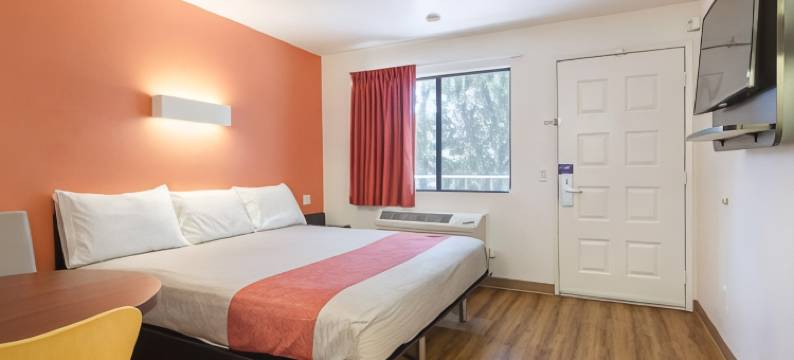 弗雷斯诺6号汽车旅馆 - 北巴求大道(Motel 6 Fresno, CA)图片