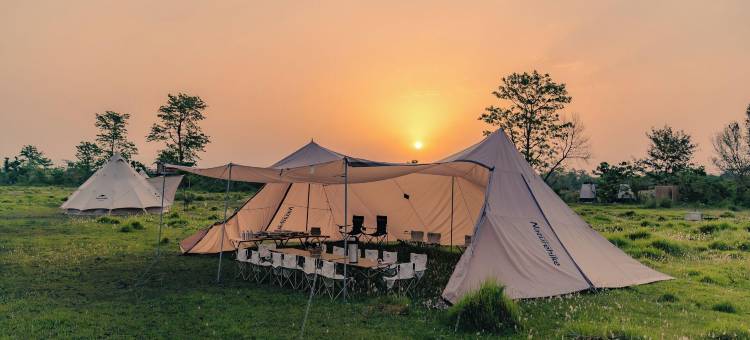 布尔汉荒野营地(Burhan Wilderness Camps)图片