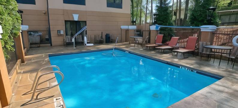 桃树角落舒适套房酒店(Comfort Inn & Suites Peachtree Corners)图片