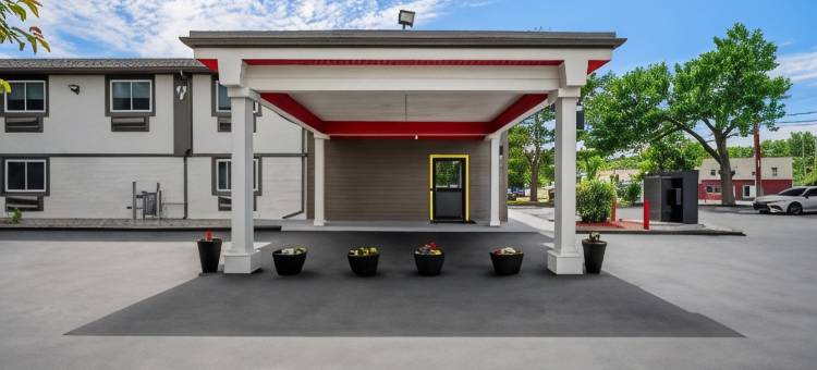 刘易斯顿奥本区速8酒店(Super 8 by Wyndham Lewiston Auburn Area)图片