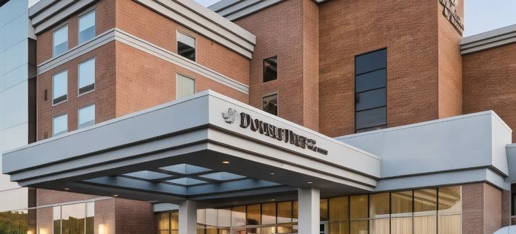 康涅狄格州布里斯托希尔顿逸林酒店(DoubleTree by Hilton Bristol)图片