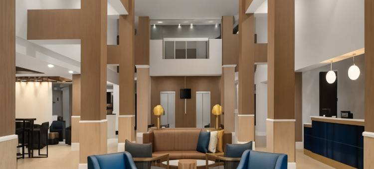 诺福克机场希尔顿逸林酒店(DoubleTree by Hilton Hotel Norfolk Airport)图片