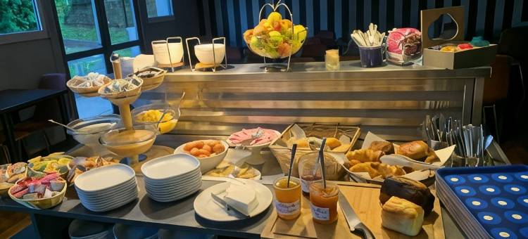 法国巴耶布里特酒店(Brit Hotel Baillet-en-France)图片