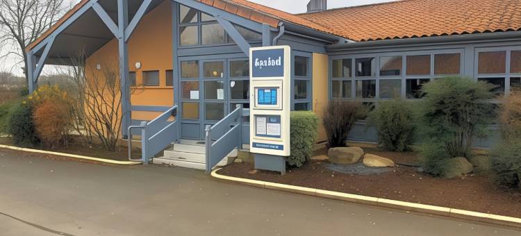 尼奥尔东-拉克莱士基里亚德酒店(Kyriad Niort Est - la Crèche)图片