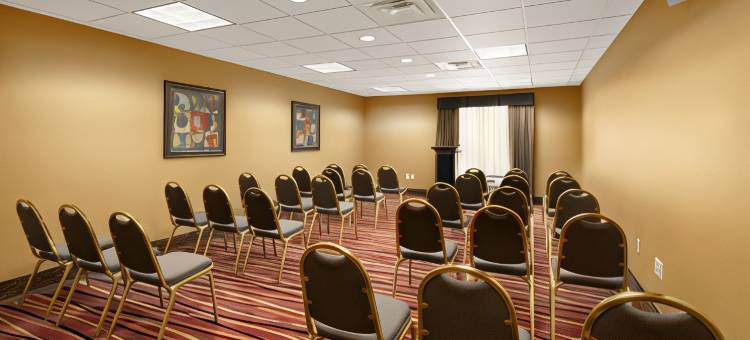 智选假日套房酒店马里斯维尔(Holiday Inn Express & Suites Marysville)图片