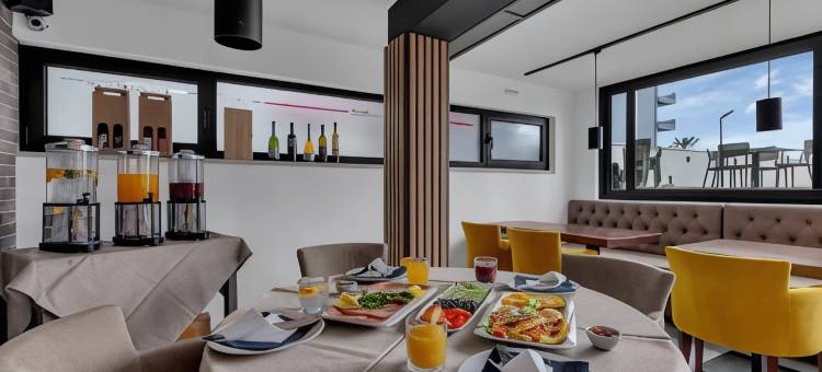 波兹塔纳海滩酒店(Beach Hotel Božikovina)图片