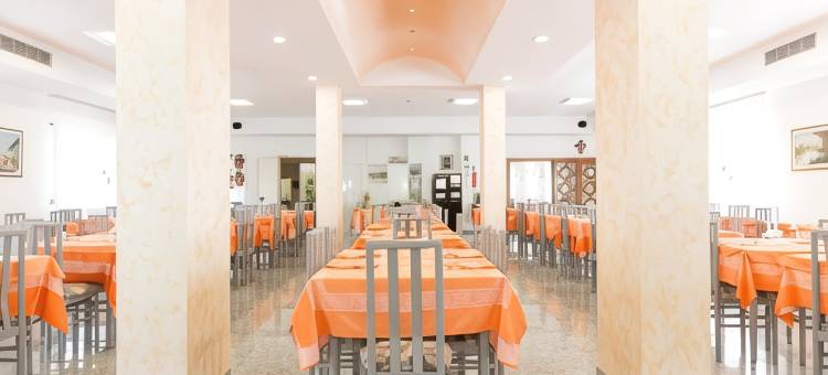 圣特罗佩酒店(Hotel Saint Tropez - Pineto)图片