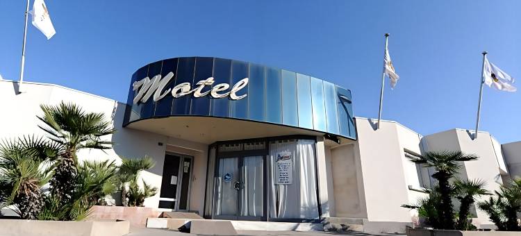 帕拉瓦海滩艾墨里奇酒店(Amerique Hotel Palavas - Piscine - Plage)图片