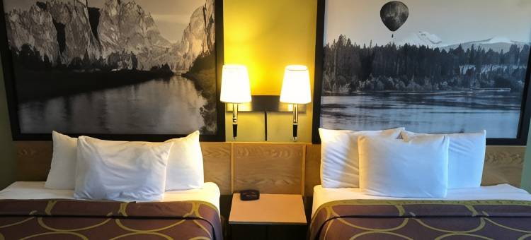 雷德蒙德速8酒店(Super 8 by Wyndham Redmond)图片