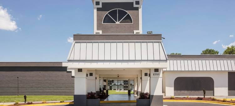 大学区凯艺套房酒店(Quality Inn & Suites University Area)图片