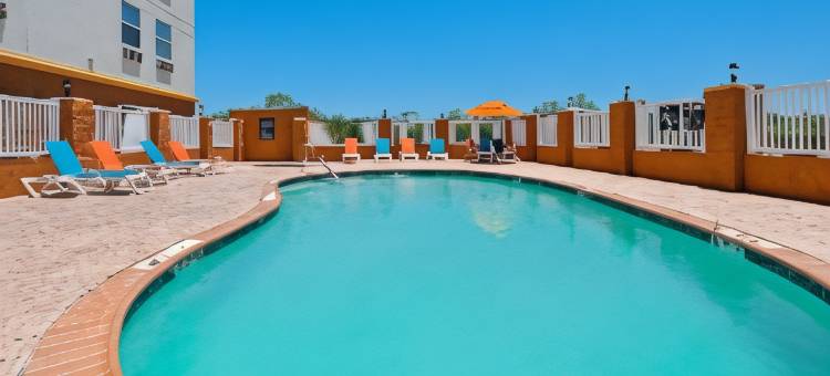 贝斯特韦斯特英格尔塞德套房酒店(Best Western Ingleside Inn  Suites)图片