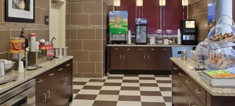 西明尼阿波利斯/明尼通卡欢朋酒店(Hampton Inn & Suites Minneapolis West/Minnetonka)图片