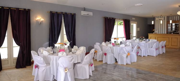 Logis Hôtel Restaurant Aux Maisons图片