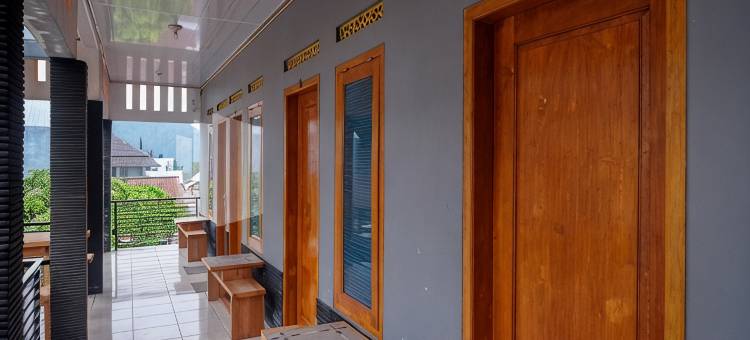 威斯玛吉里穆廖B米特拉Grojogan Sewu红多兹酒店(Wisma Giri Mulyo B Near Grojogan Sewu Mitra RedDoorz)图片