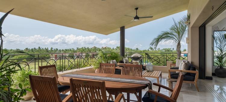 Penthouse Retreat with Breathtaking Ocean Views图片