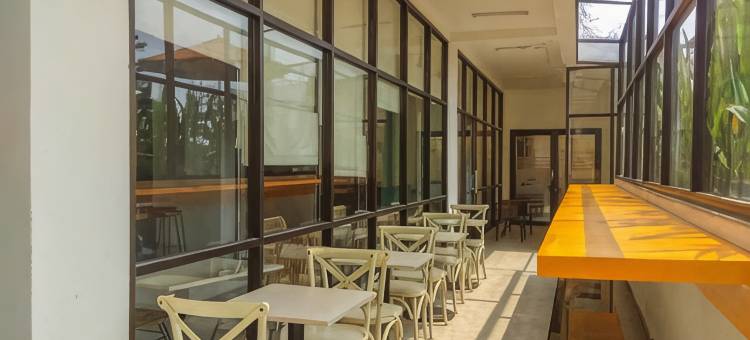 Dave公寓附近优惠大的工作室(Great Deal Studio at Dave Apartment Near Campus)图片