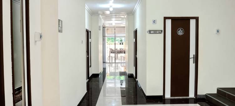 Surya集团幸运酒店(Lucky Hotel Purwodadi)图片