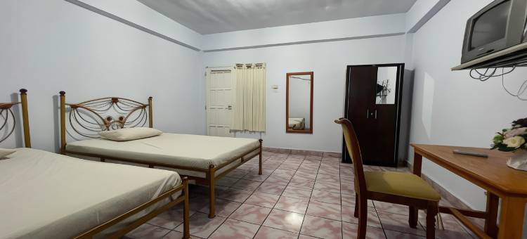 Hotel O Surya酒店靠近Taman Anggrek Pkk Watansoppeng(Hotel O Surya HotelNearTaman Anggrek Pkk Watansoppeng)图片