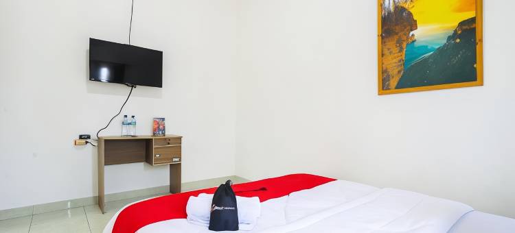 红多兹酒店-帕穆朗大学(RedDoorz Near Universitas Pamulang)图片