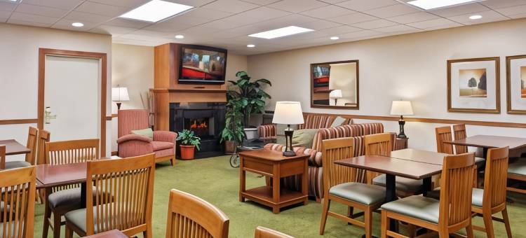 北皮奥里亚丽怡酒店(Country Inn & Suites by Radisson, Peoria North, IL)图片