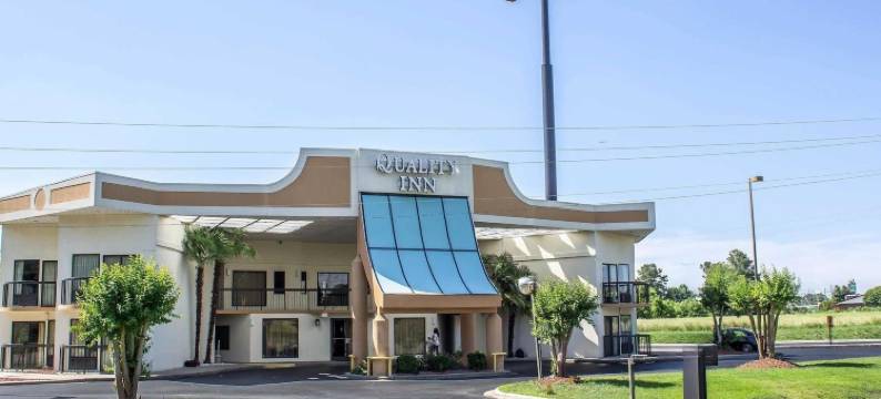 品质酒店-塞尔玛-史密斯菲尔德(Quality Inn Selma - Smithfield)图片