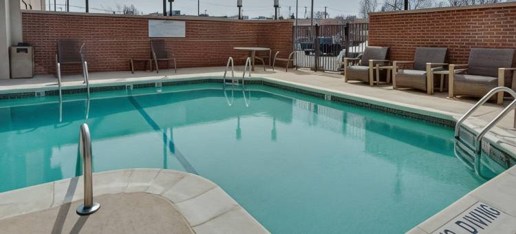 圣路易斯-近森林公园德鲁里套房酒店(Drury Inn & Suites St. Louis Forest Park)图片