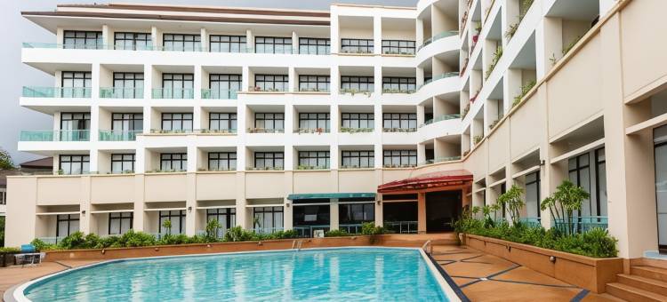 苏林宏伟酒店(Surin Majestic Hotel)图片
