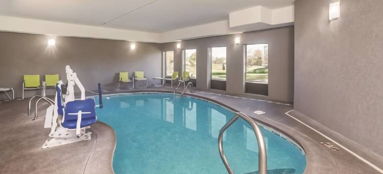 路易维尔东拉昆塔温德姆套房酒店(La Quinta Inn & Suites by Wyndham Louisville East)图片