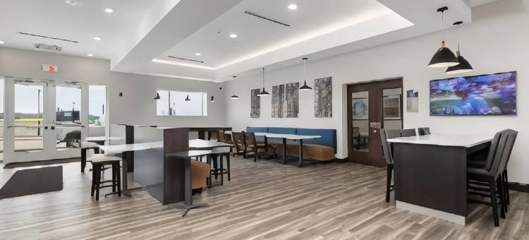 北堪萨斯城假日酒店 - 帕克维尔(Holiday Inn Express Kansas City North – Parkville)图片