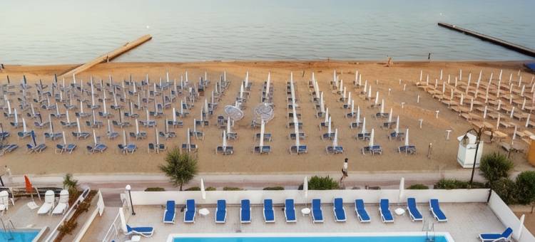 康多尔酒店(Hotel Condor)图片